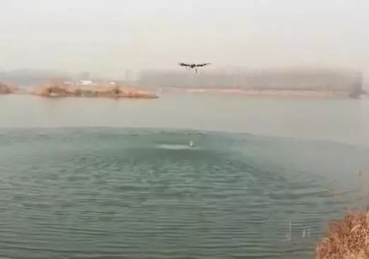 大疆無人機(jī)水庫河道巡檢管理應(yīng)用插圖6 水樣采集