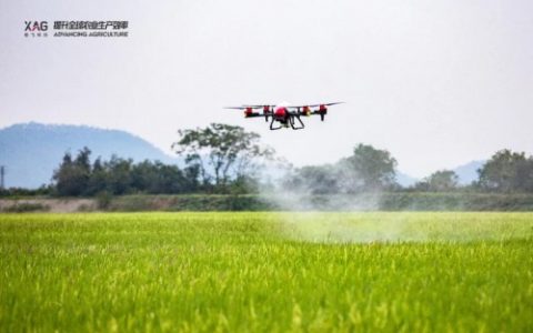 AI 無人機(jī)上場 極飛 P40 2021款農(nóng)業(yè)無人機(jī)