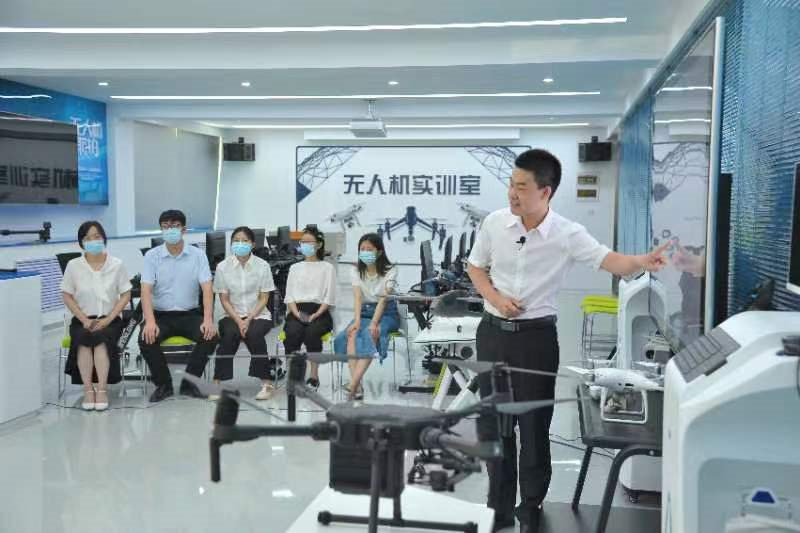 無人機科普直播課送上兒童節(jié)“新”禮物插圖 無人機科普直播課送上兒童節(jié)“新”禮物